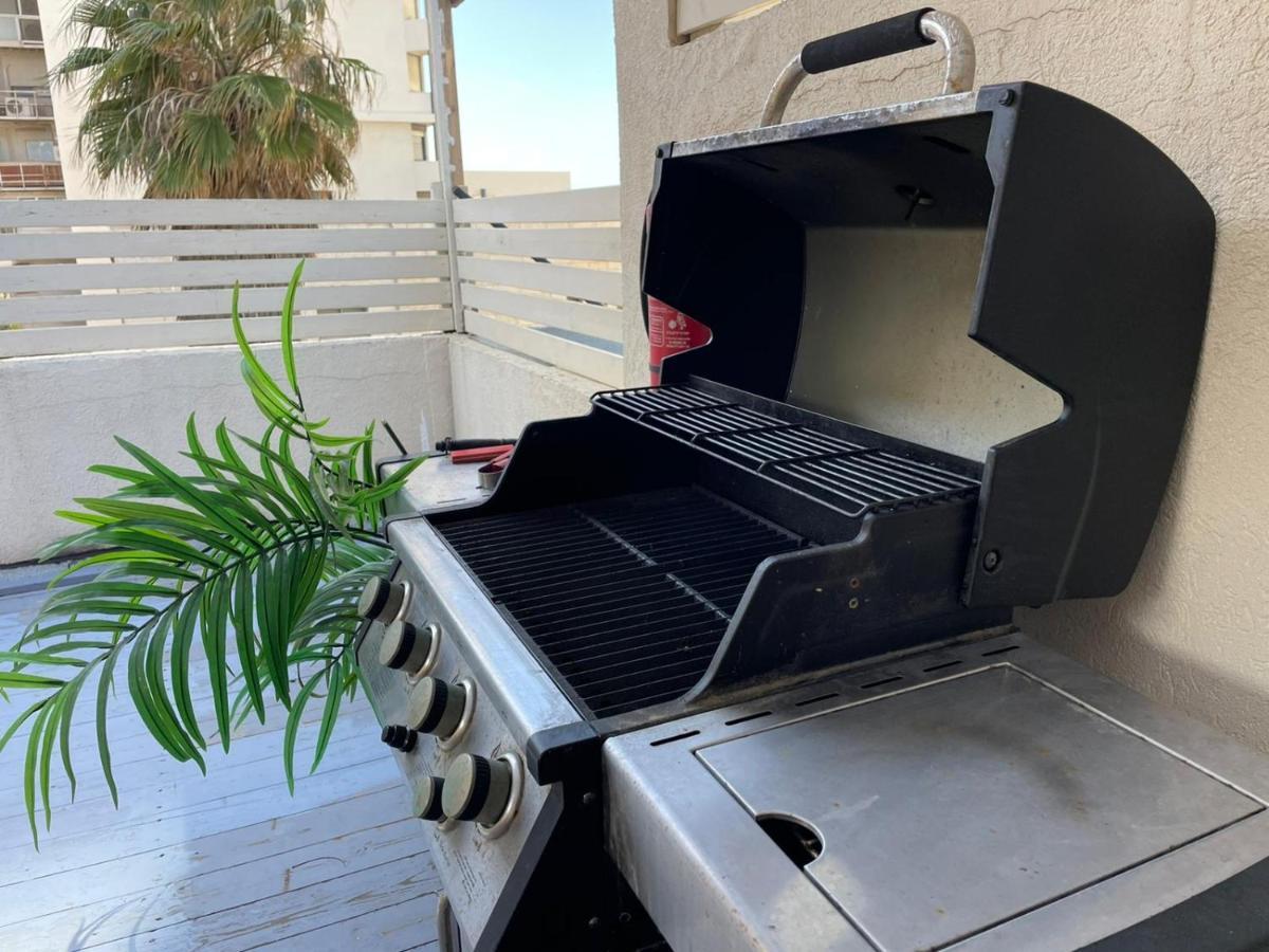 Ferienwohnung דירת סטודיו יפיפיה על גג ומרפסת שמש ברחוב הירקון Tel Aviv-Jaffa Exterior foto
