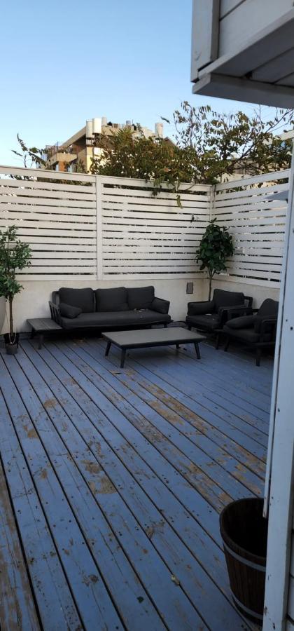 Ferienwohnung דירת סטודיו יפיפיה על גג ומרפסת שמש ברחוב הירקון Tel Aviv-Jaffa Exterior foto
